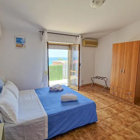 Blue Horizon - Seaside 120m To The Beach - Air Conditioning - Wi-fi - View - Free Parking Apartment *