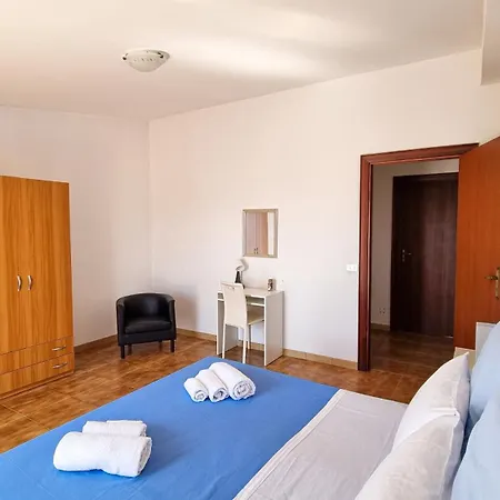 Blue Horizon - Seaside 120m To The Beach - Air Conditioning - Wi-fi - View - Free Parking *