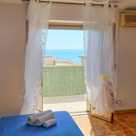 Blue Horizon - Seaside 120m To The Beach - Air Conditioning - Wi-fi - View - Free Parking Santa Caterina Dello Ionio Marina